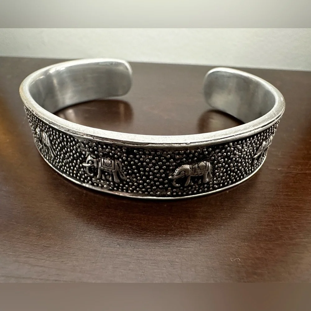Silver bracelet, happy elephants. - Picture 4 of 13